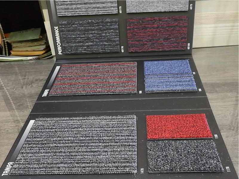 Samur Tampa Karo Halı — çizgili polipropilen 50x50 cm gri antrasit kırmızı mavi